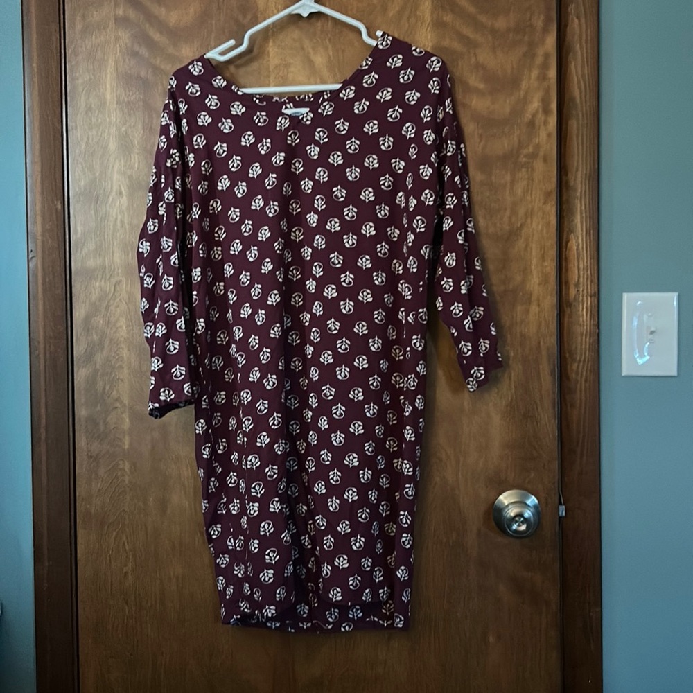 Old navy burgundy dress